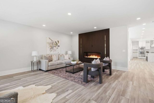 415 Westside Drive, Roswell, GA 30075