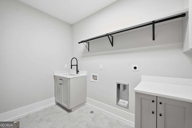 415 Westside Drive, Roswell, GA 30075