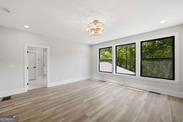 415 Westside Drive, Roswell, GA 30075