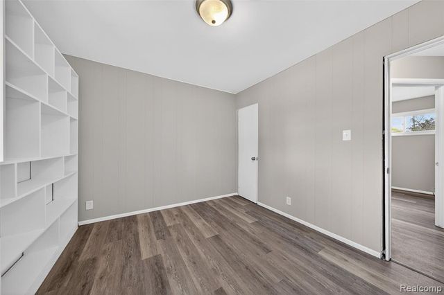 5357 Sashabaw Road, Clarkston, MI 48346
