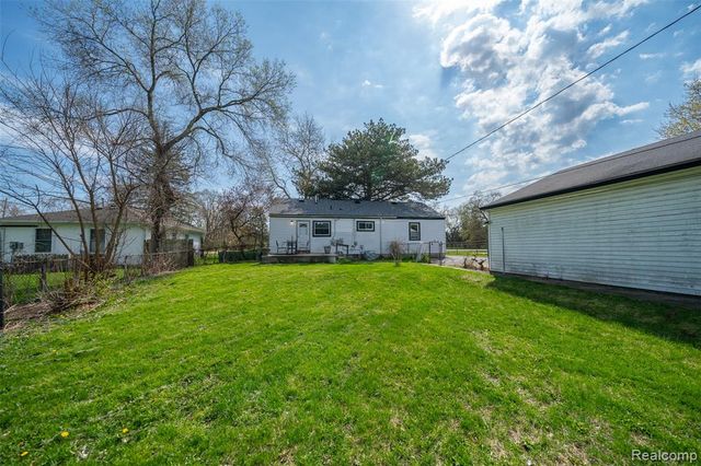 5357 Sashabaw Road, Clarkston, MI 48346