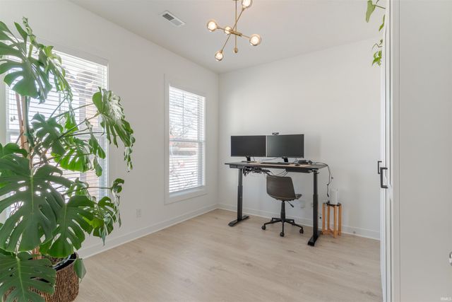 9998 Monte Way, Newburgh, IN 47630