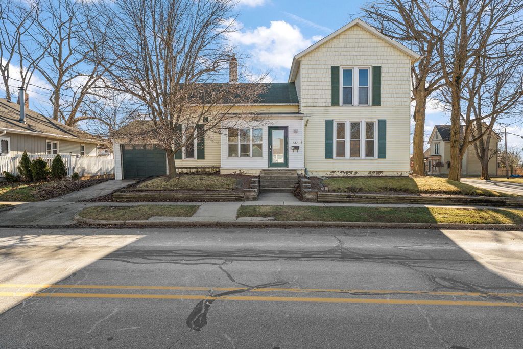 557 W Chicago Street, Valparaiso, IN 46385