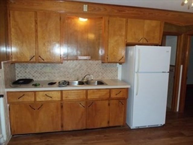 102-104 Fourth Ave. 2R, Lowell, MA 01854