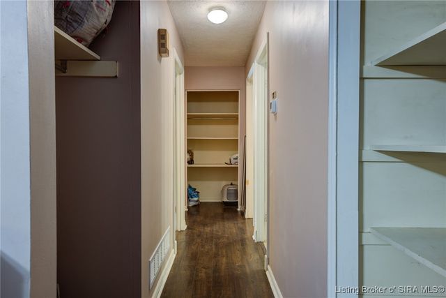 306 Country Club Drive, New Albany, IN 47150