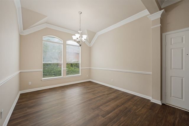 2308 Bear Run Road, Arlington, TX 76001
