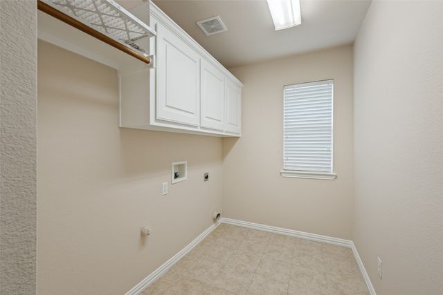 2308 Bear Run Road, Arlington, TX 76001