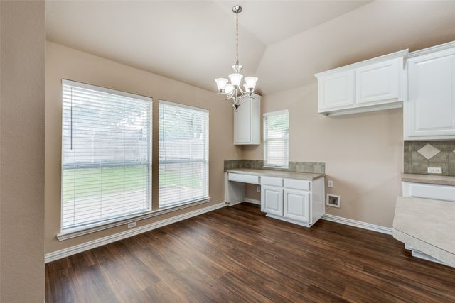 2308 Bear Run Road, Arlington, TX 76001