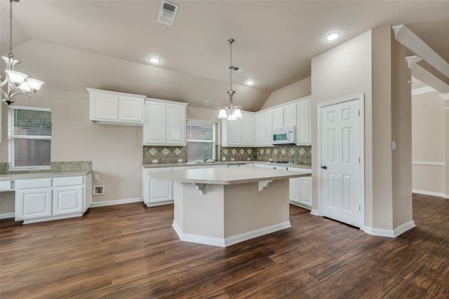 2308 Bear Run Road, Arlington, TX 76001