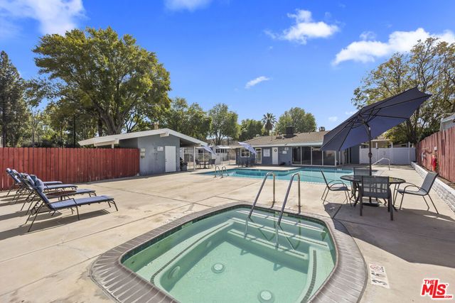 6545 Wilbur Avenue 18, Reseda, CA 91335