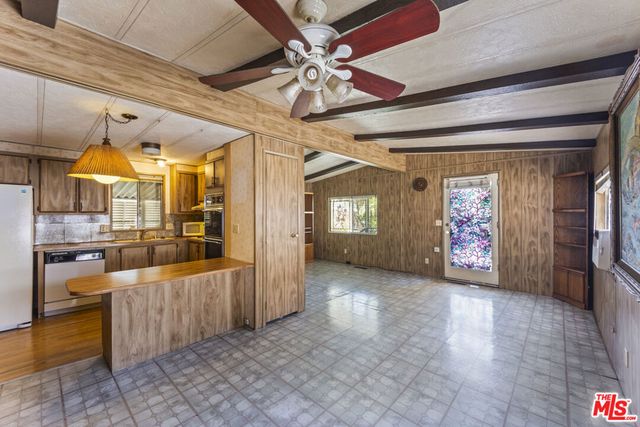 6545 Wilbur Avenue 18, Reseda, CA 91335