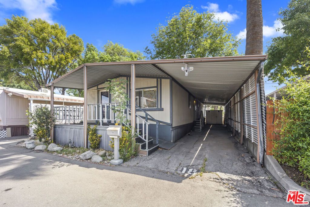 6545 Wilbur Avenue 18, Reseda, CA 91335