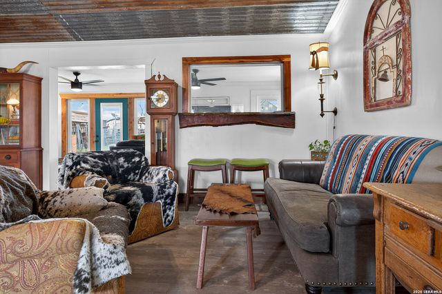 405 Coughran, Pleasanton, TX 78064