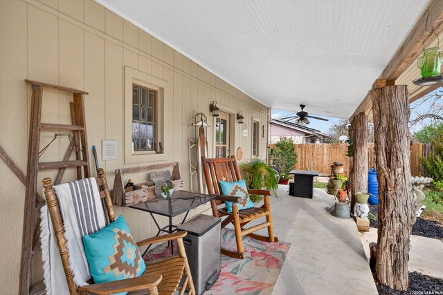 405 Coughran, Pleasanton, TX 78064