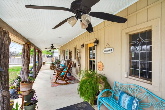 405 Coughran, Pleasanton, TX 78064