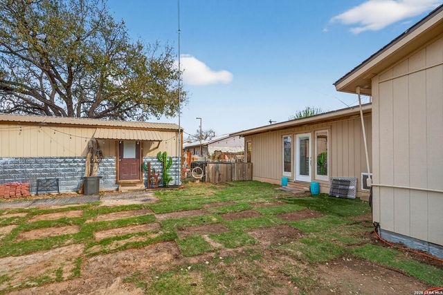 405 Coughran, Pleasanton, TX 78064