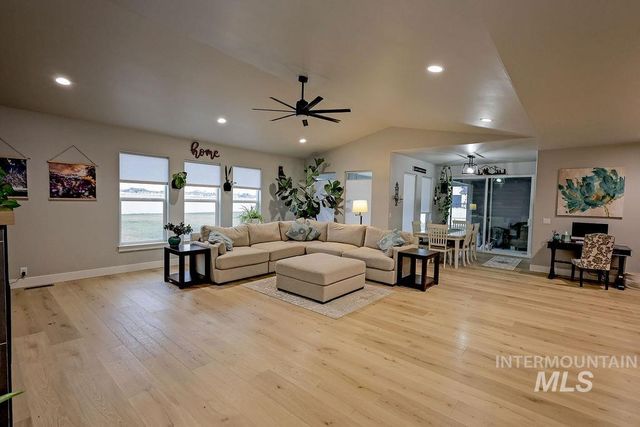 2299 E 4078 N, Filer, ID 83328