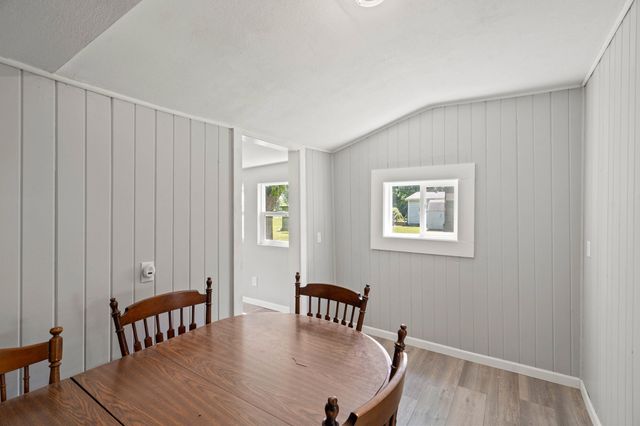 442 S JENKINS ST, Centralia, MO 65240