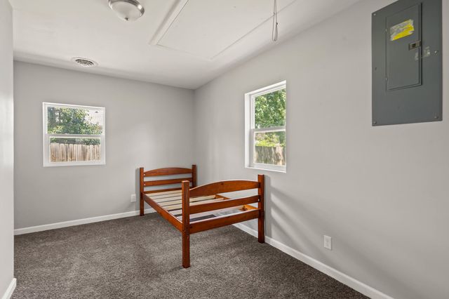 442 S JENKINS ST, Centralia, MO 65240