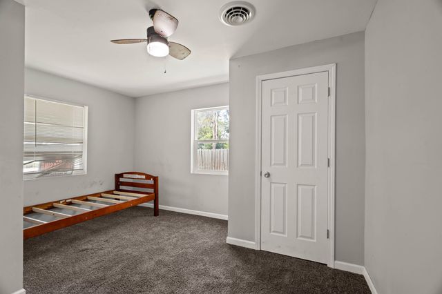 442 S JENKINS ST, Centralia, MO 65240