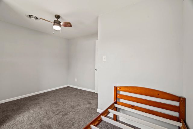 442 S JENKINS ST, Centralia, MO 65240