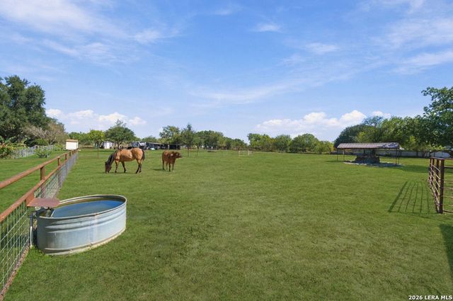 3690 RAKOWITZ RD, Adkins, TX 78101