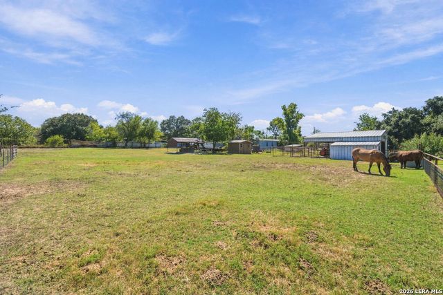 3690 RAKOWITZ RD, Adkins, TX 78101