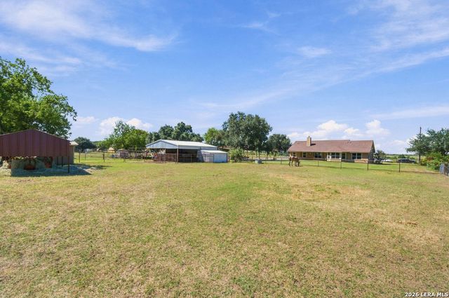 3690 RAKOWITZ RD, Adkins, TX 78101