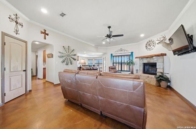 3690 RAKOWITZ RD, Adkins, TX 78101