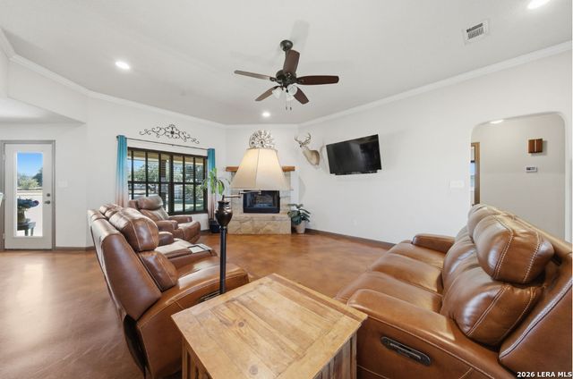 3690 RAKOWITZ RD, Adkins, TX 78101