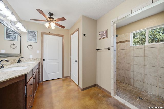 3690 RAKOWITZ RD, Adkins, TX 78101
