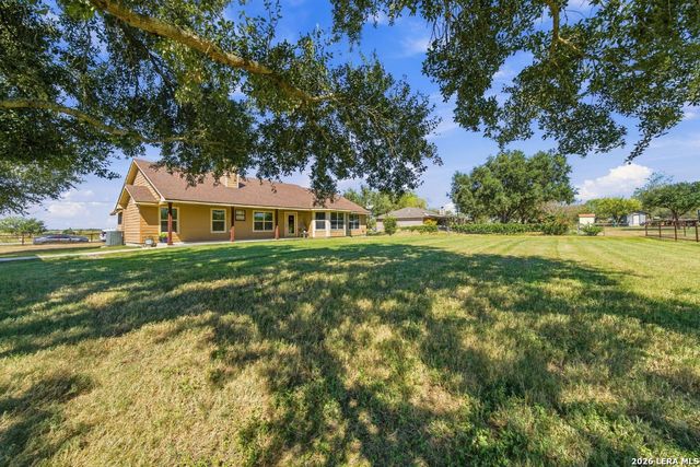 3690 RAKOWITZ RD, Adkins, TX 78101