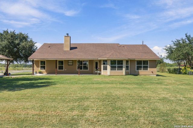 3690 RAKOWITZ RD, Adkins, TX 78101