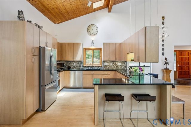 1474 Timber Rdg, Maidens, VA 23102