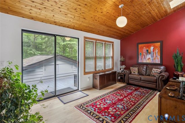 1474 Timber Rdg, Maidens, VA 23102