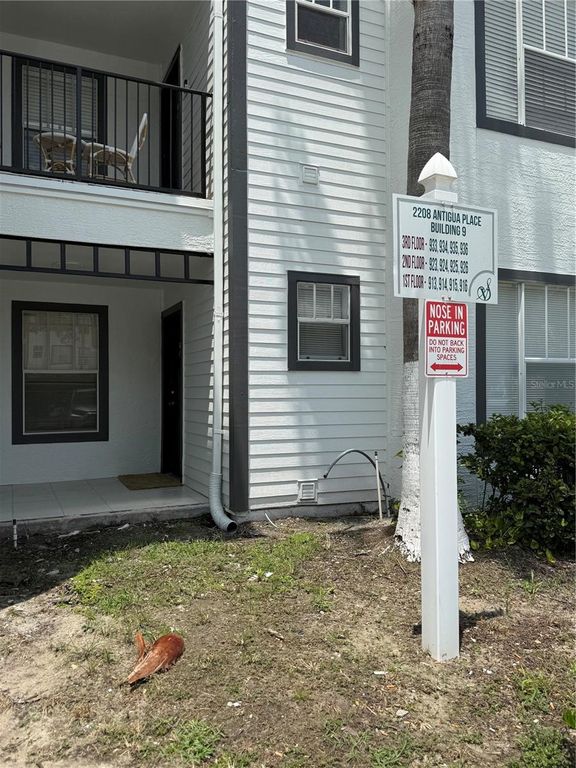 Image 2 of property listing at 2208 ANTIGUA PLACE 914, Kissimmee, FL 34741