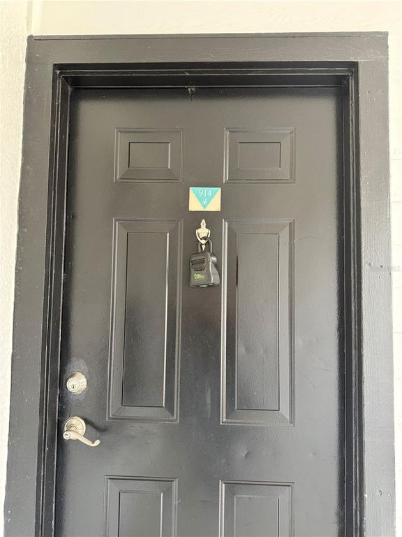 Image 6 of property listing at 2208 ANTIGUA PLACE 914, Kissimmee, FL 34741