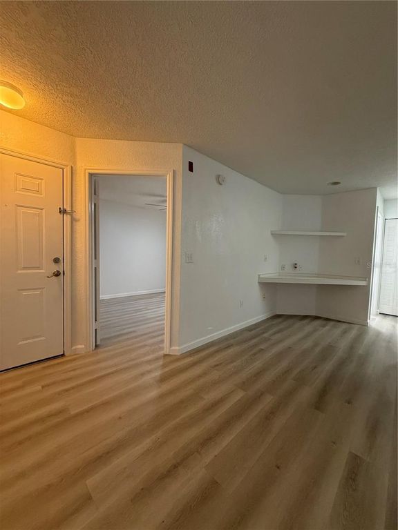 Image 10 of property listing at 2208 ANTIGUA PLACE 914, Kissimmee, FL 34741