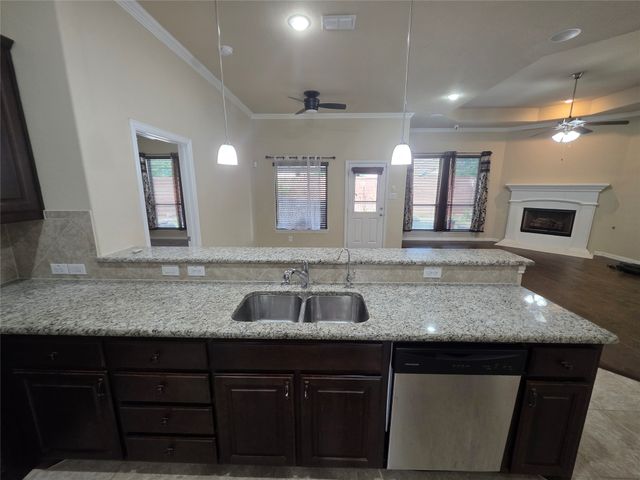 2016 Milano Lane, Lewisville, TX 75077