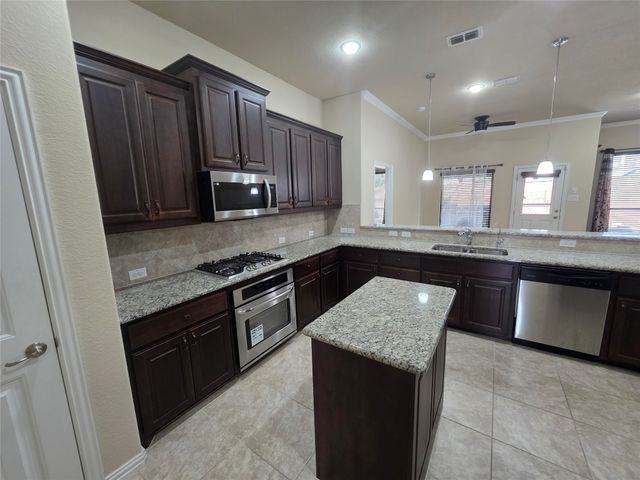 2016 Milano Lane, Lewisville, TX 75077