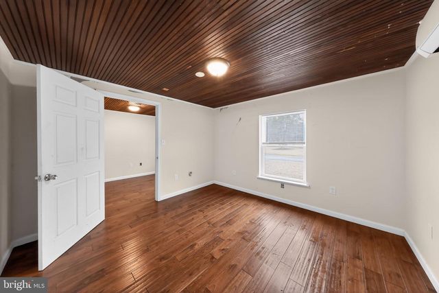 3 S GLEN AVE, New Castle, DE 19720