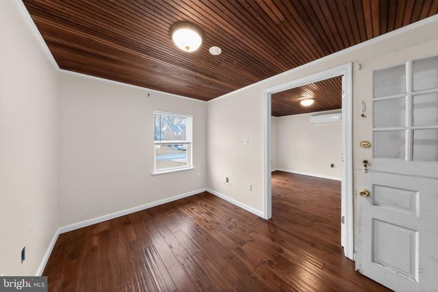 3 S GLEN AVE, New Castle, DE 19720