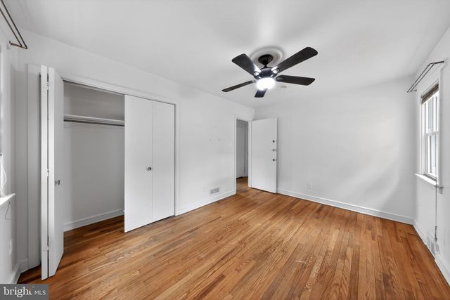 3 S GLEN AVE, New Castle, DE 19720