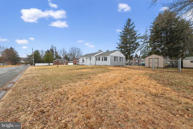 3 S GLEN AVE, New Castle, DE 19720