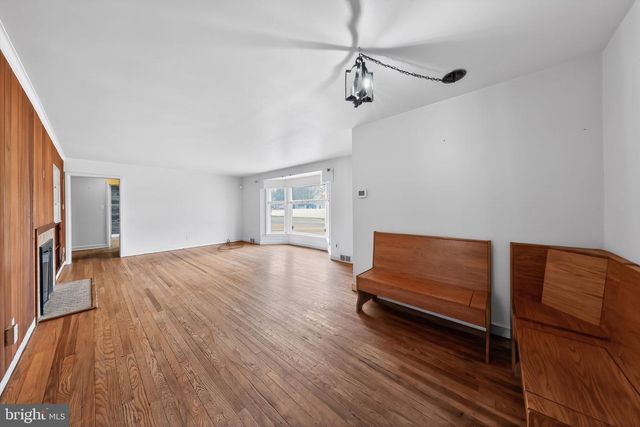 3 S GLEN AVE, New Castle, DE 19720