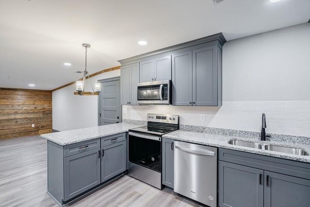 34 Depot Street 25, Hartwell, GA 30643