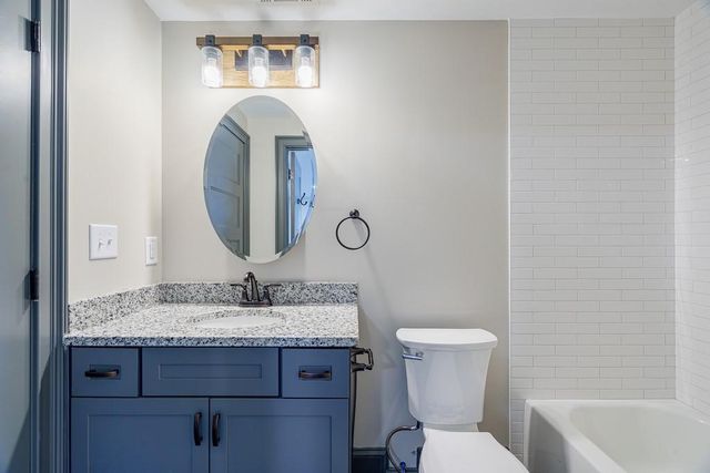 34 Depot Street 25, Hartwell, GA 30643