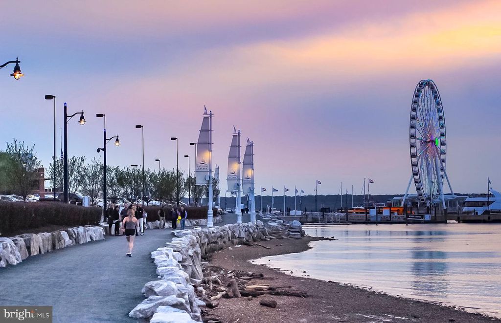 Image 17 of property listing at 125 KINSALE PL #101, National Harbor, MD 20745