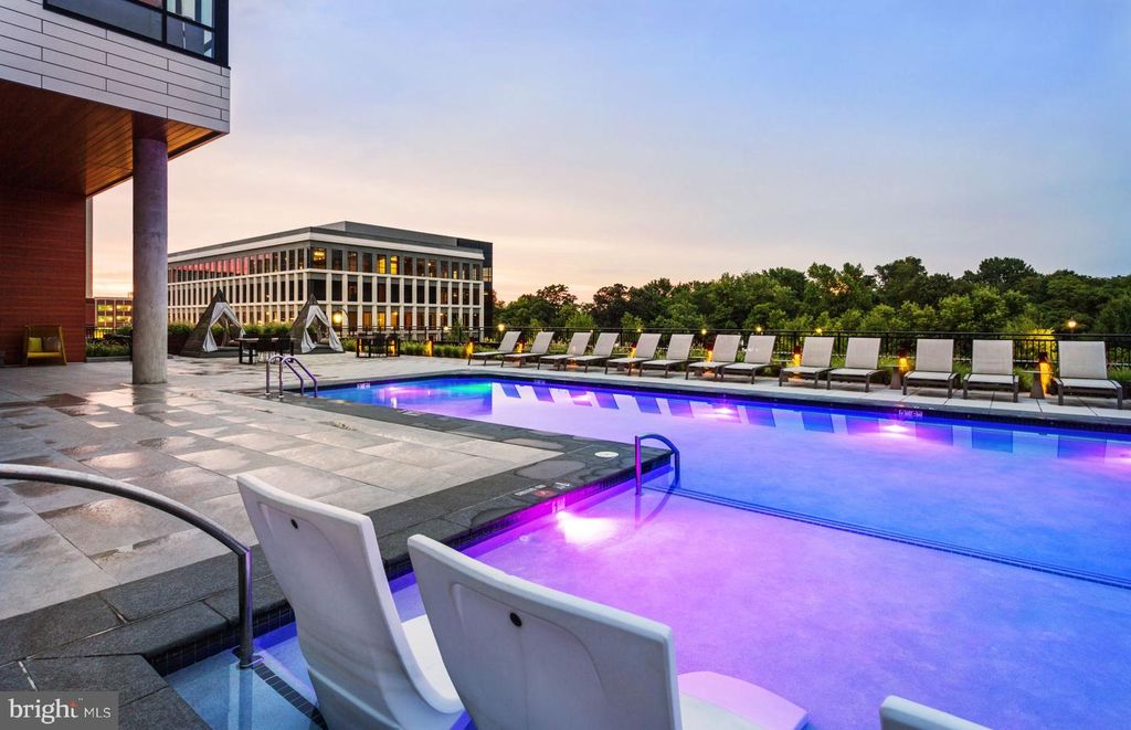 Image 19 of property listing at 125 KINSALE PL #101, National Harbor, MD 20745