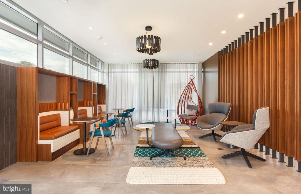 Image 25 of property listing at 125 KINSALE PL #101, National Harbor, MD 20745